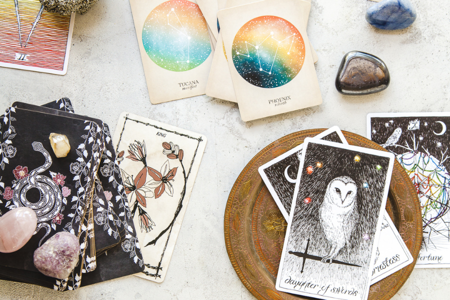 Serenity Circle – Crystals, Cards & Healing Through Connection